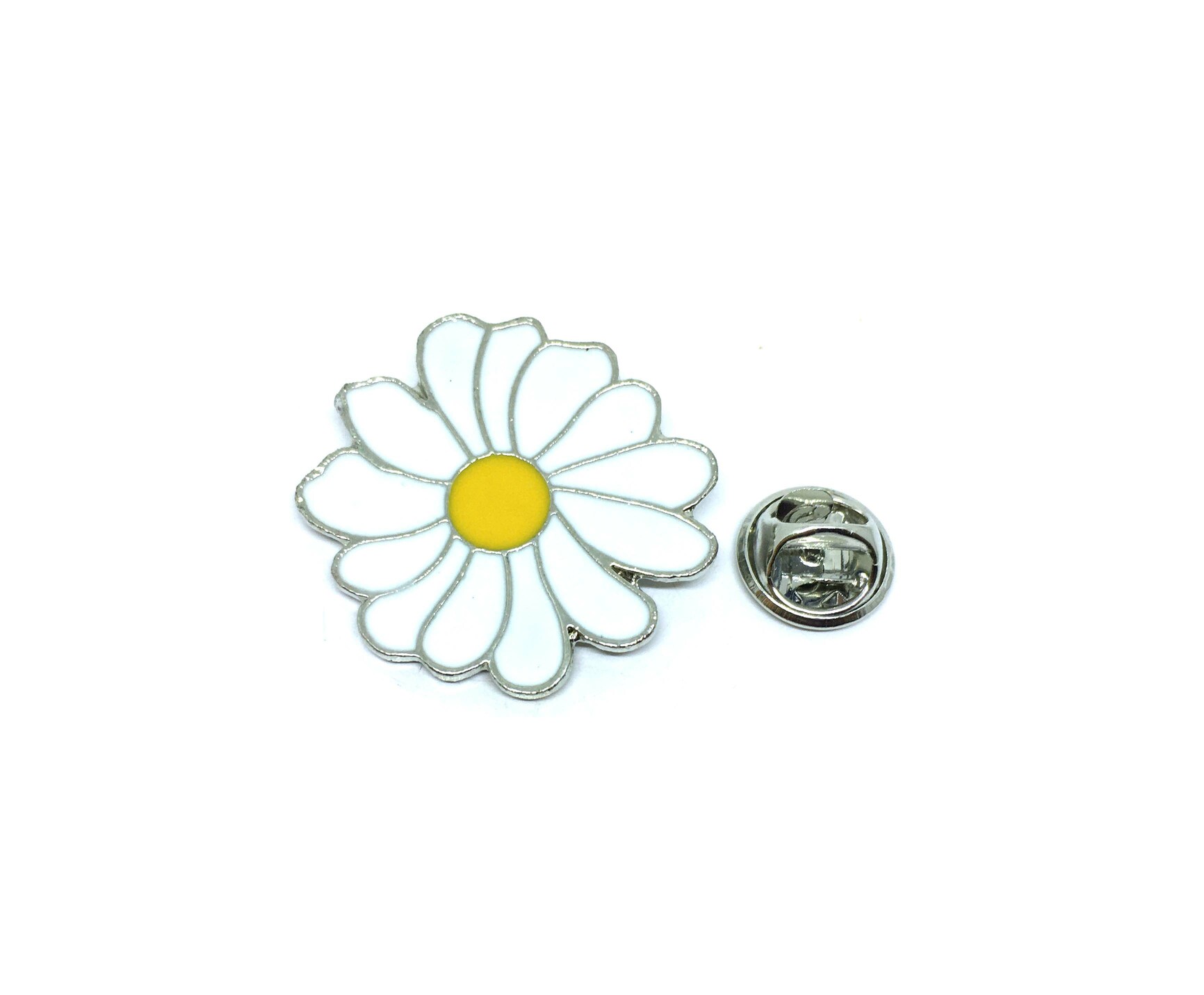 Daisy Flower Pin