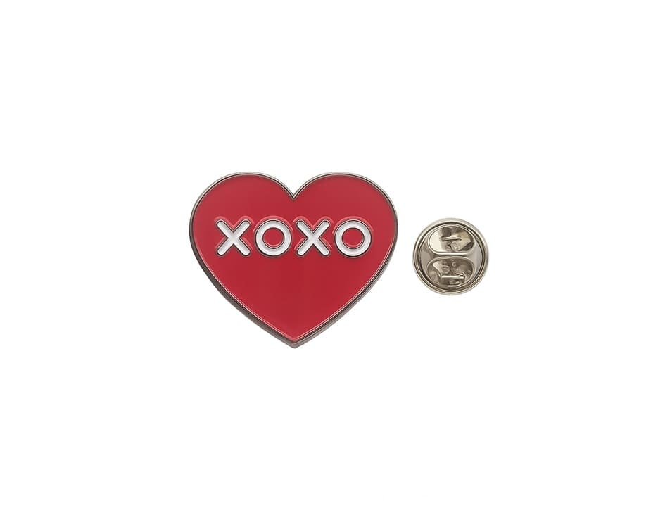 FHRT-139 XOXO Love Red Heart Lapel Pin XOXO Love Red Heart Lapel Pin